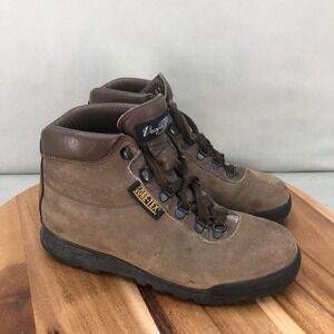 Vasque Women's Tan and Brown Lace Up Boots